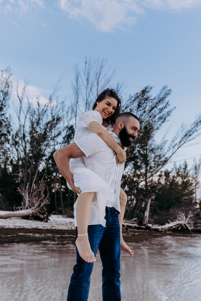 engagement session outside of sarasota