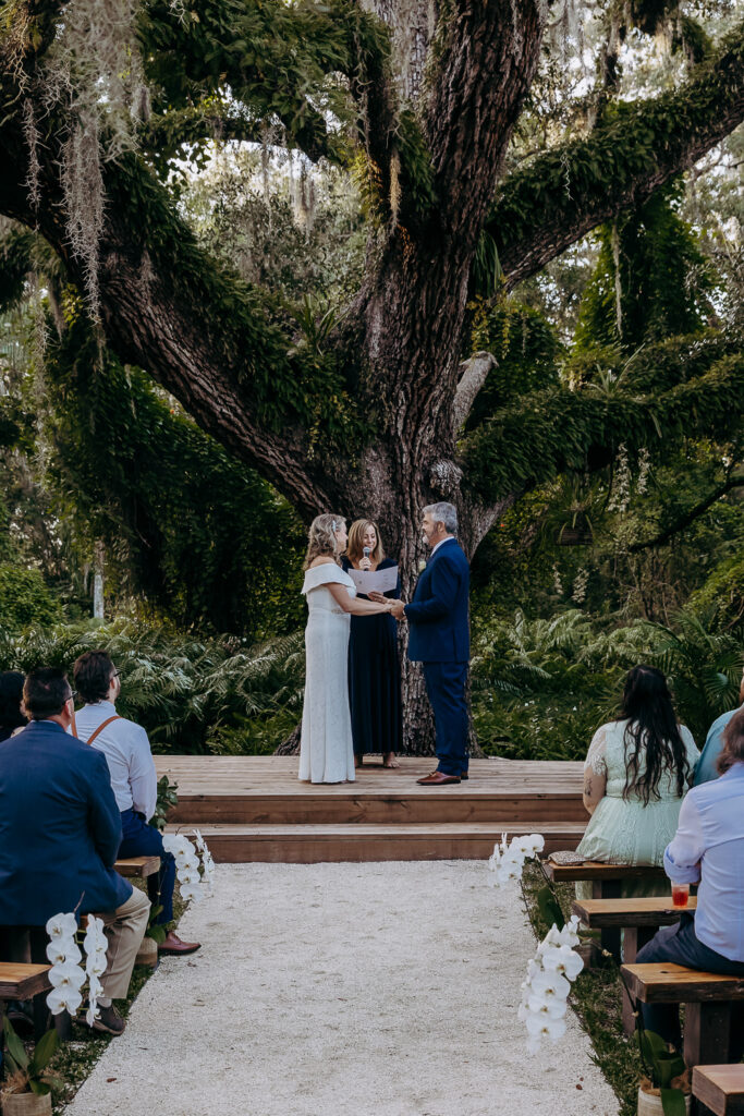 intimate florida wedding venue del favero oasis 