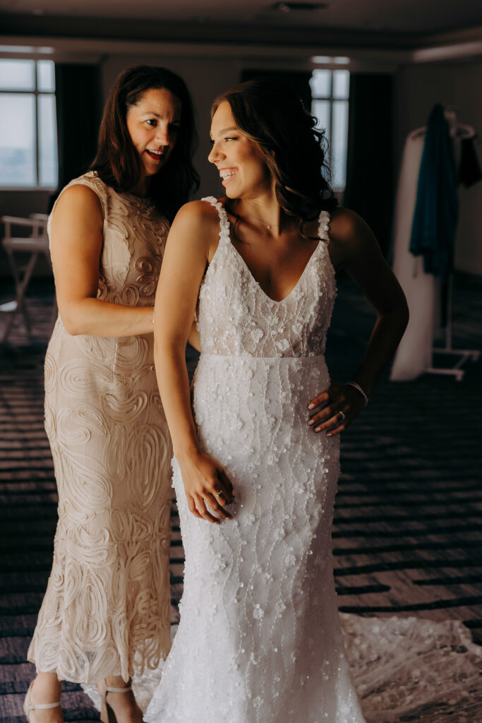 getting ready wedding photos at the don cesar taken by tampa wedding photographer