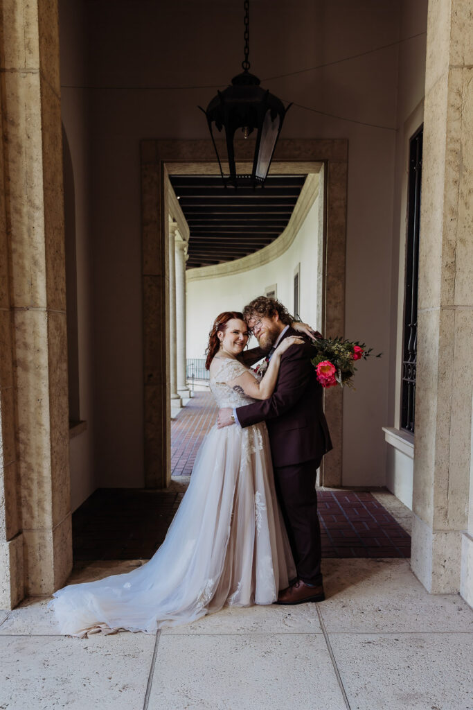couple who eloped after thier courthouse elopement in tampa